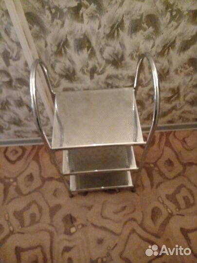 Столик сервировочный