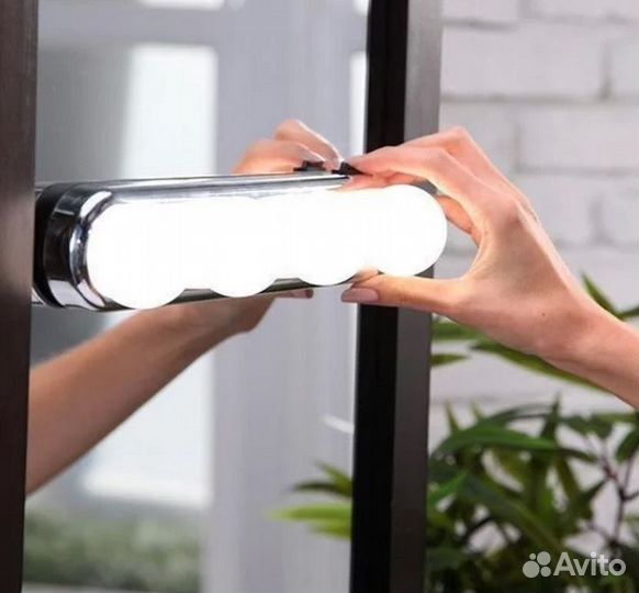 Лампа для макияжа на присоске (TDK-013)