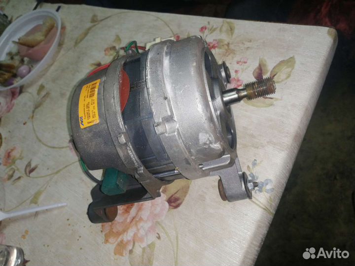 Двигататель стиральной машины