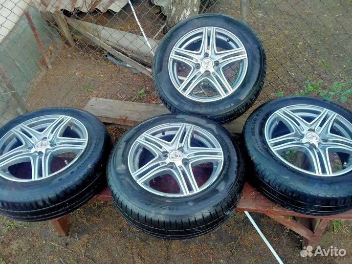 Bridgestone WinterForce 185/65 R15