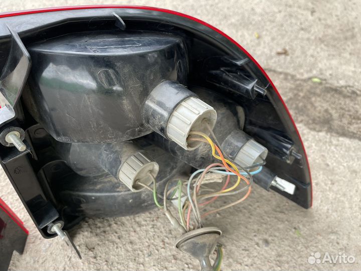 Продам фары на приору задние