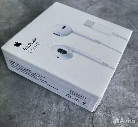 Наушники Apple EarPods с разъемом Type-C