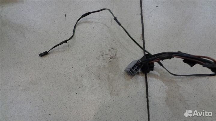 Проводка двери багажника Land Rover Discovery 3 2