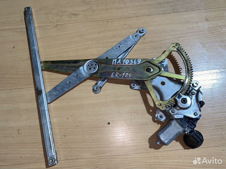 Стеклоподъемник Toyota Mark X X120 GRX120