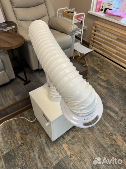 Вытяжка для маникюра и педикюра dult