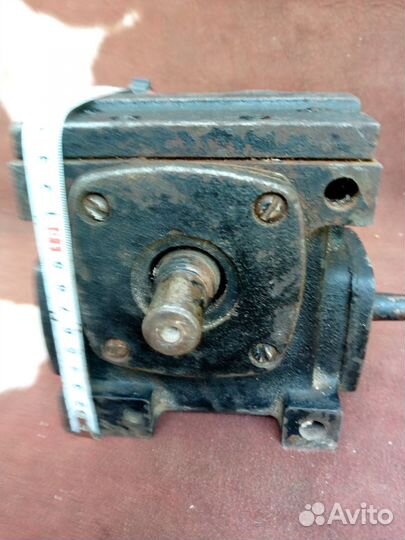 Угловой редуктор понижающий