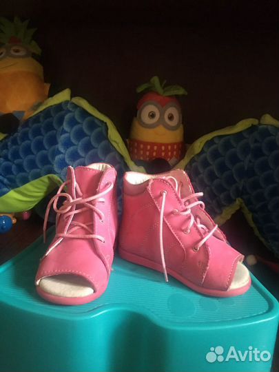 Босоножки для девочки