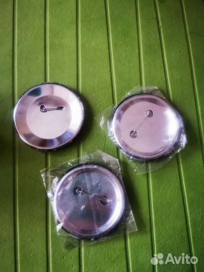 Значок Adidas оригинал