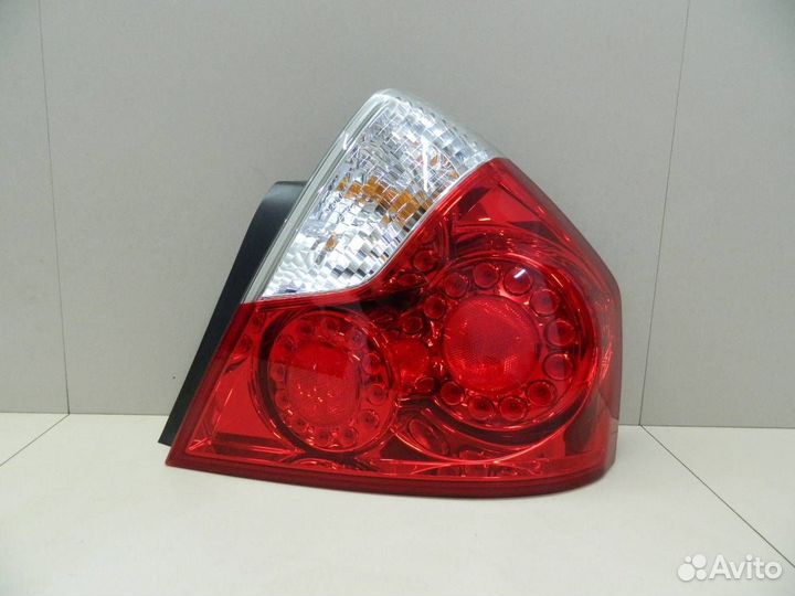 Фонарь задний наружный правый Infiniti M Y50 2005