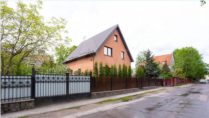 Дом 295 м² на участке 12 сот.