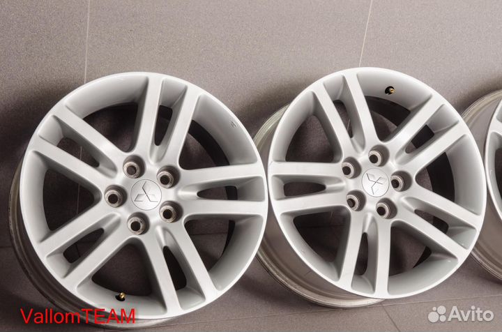 Лот UP31394908 Оригинальные 17-е диски mitsubishi