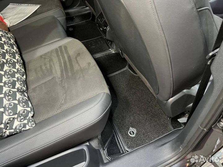 Автомобильный коврик для Audi Q3 F3 2021