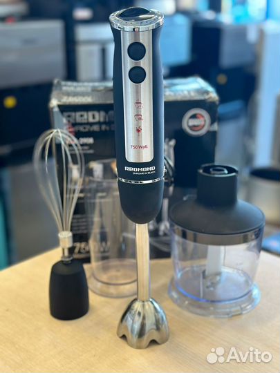 Погружной блендер Redmond RHB-2908