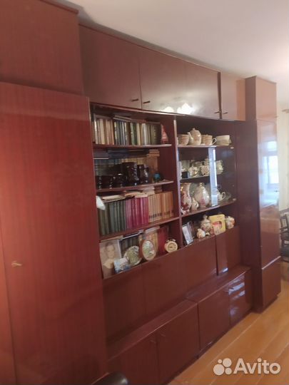 Стенка в гостиную