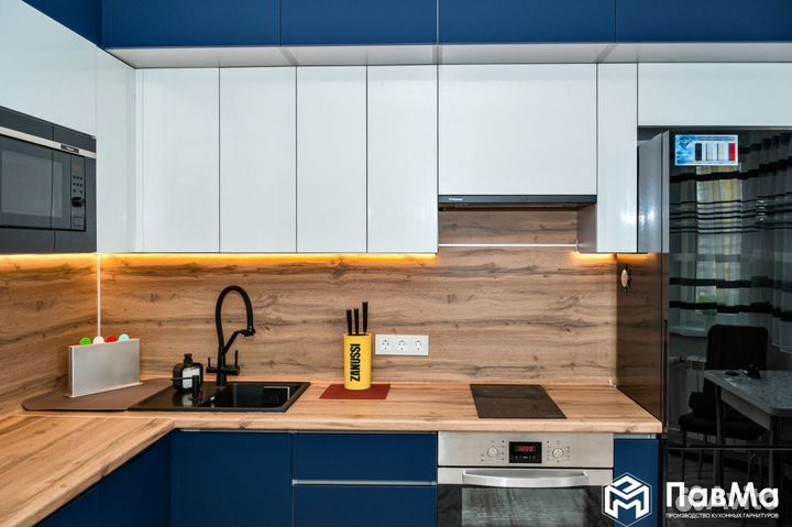 Кухонные гарнитуры в эмали с подсветкой 145