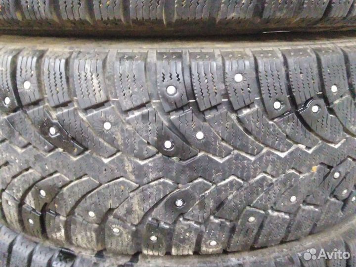 Formula Ice 215/65 R16 98T