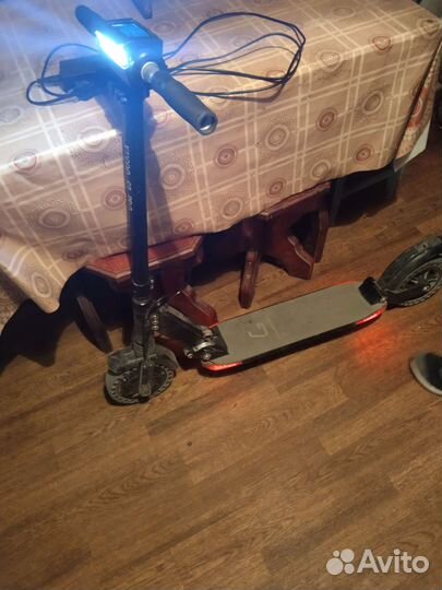 Самокат взрослый электрический бу