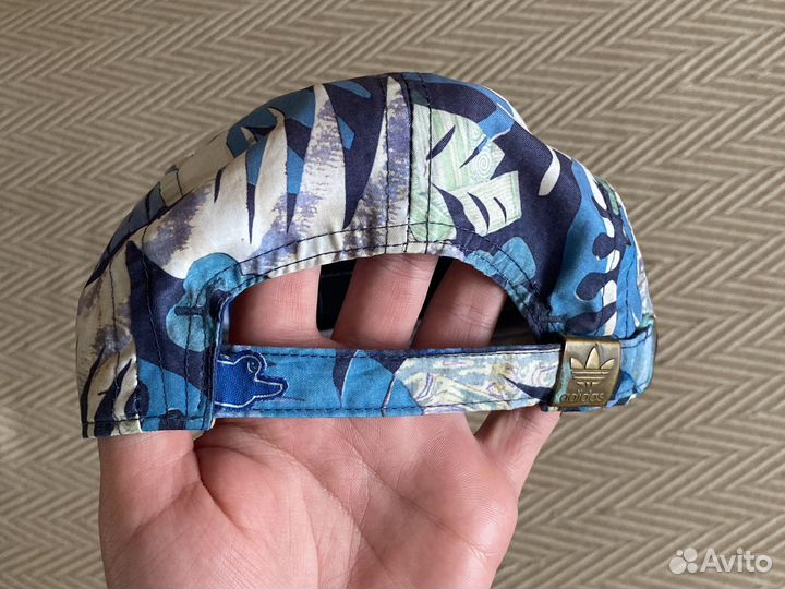 Adidas originals кепка