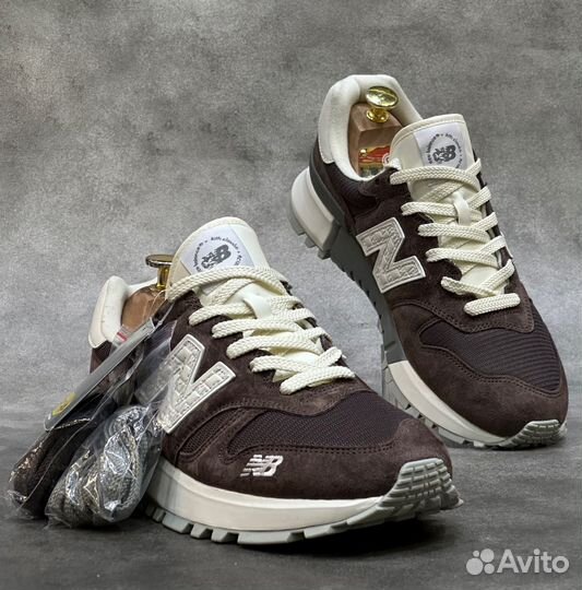 Кроссовки New Balance 1300