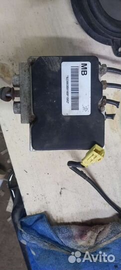 Блок ABS Chevrolet Tahoe 900