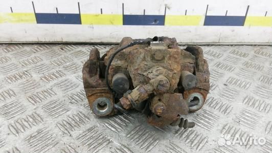 Суппорт тормозной задний правый volkswagen touareg