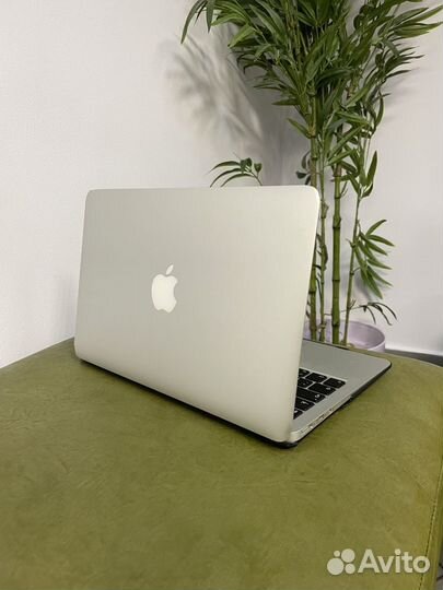 Apple MacBook Air 11 2012 i7 8 gb ddr3