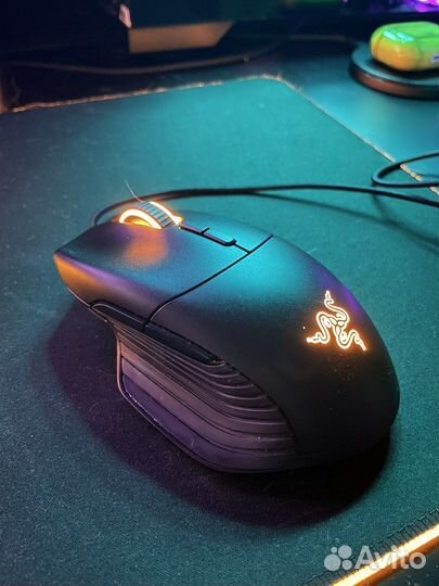 Игровая мышь Razer Basilisk