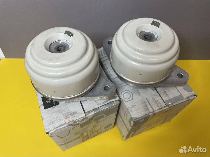 Опора двигателя Мерседес W221 Оригинал Новая