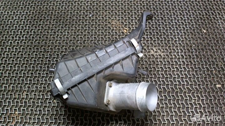 Корпус воздушного фильтра Subaru Impreza (G10), 19