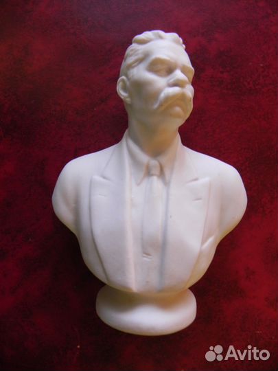 Бюст М.Горький лфз