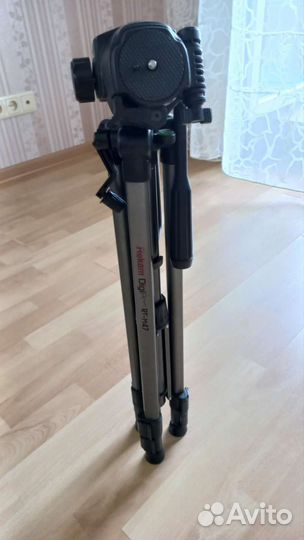 Штатив для фотоаппарата профессиональный