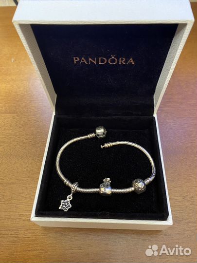Браслет с шармами пандора