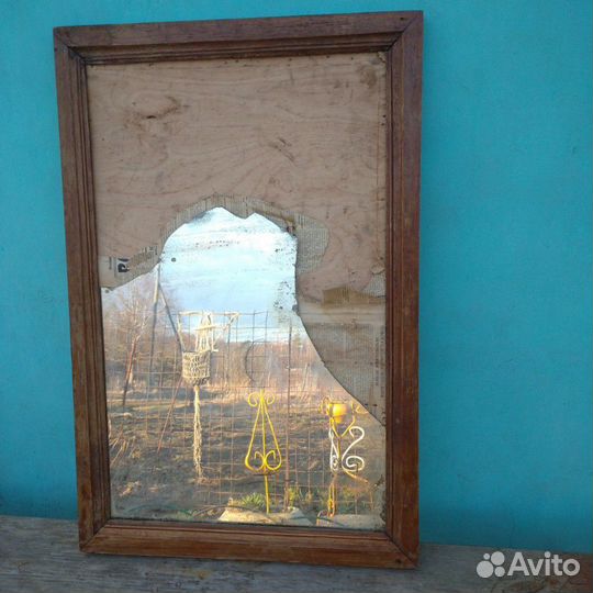 Старинное зеркало