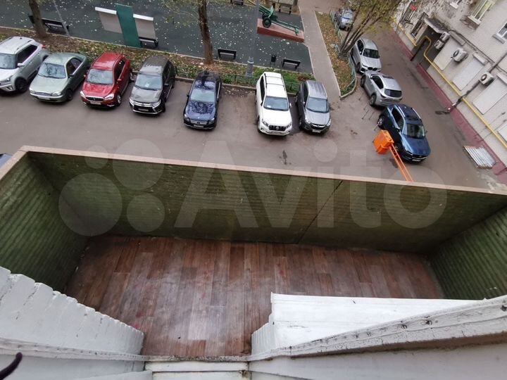 Комната 83 м² в 3-к., 3/8 эт.