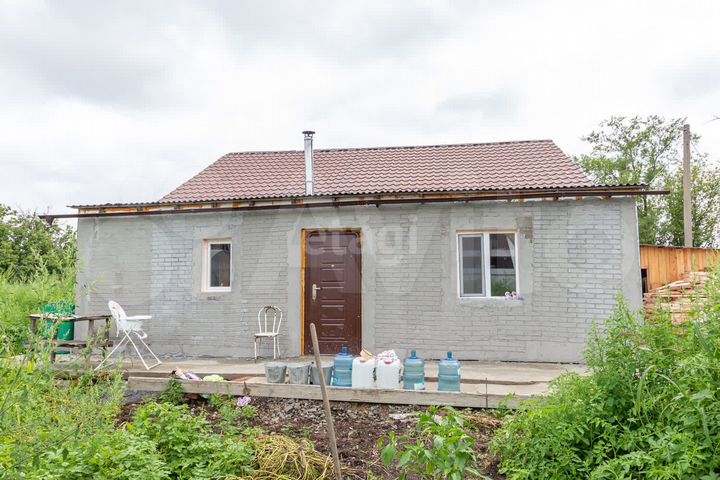 Дом 911 м² на участке 9,1 сот.