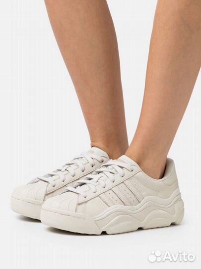 Кроссовки Adidas millencon женские