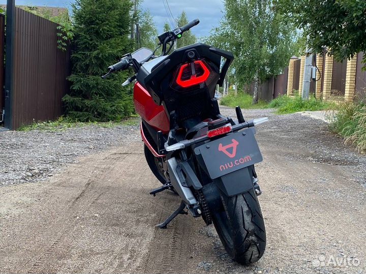 Электромотоцикл NIU RQI Sport
