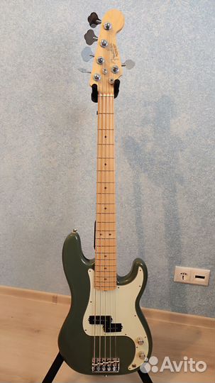 Бас-гитара Fender American Professional Precision