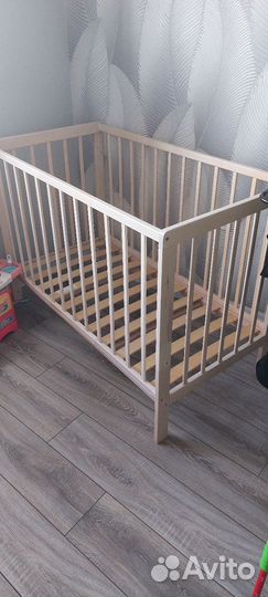 Детская кроватка