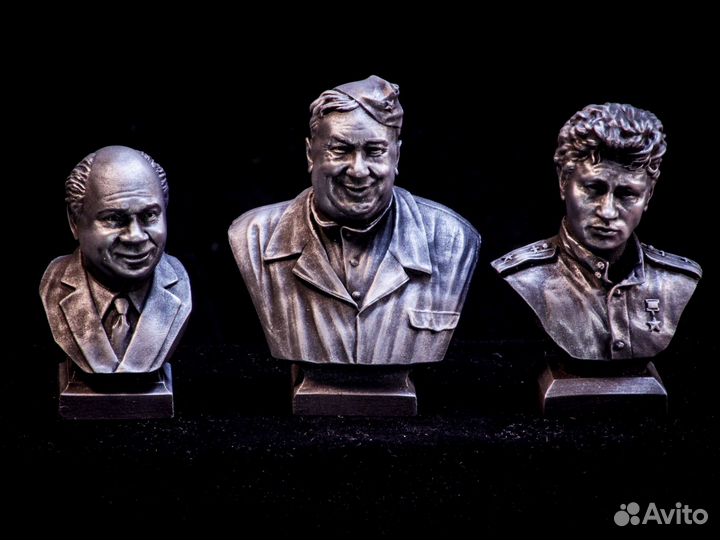 Статуэтка бюст 1/10 советский актер