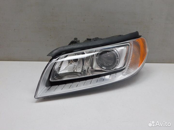Фара левая Volvo XC70 Cross Country (85157)