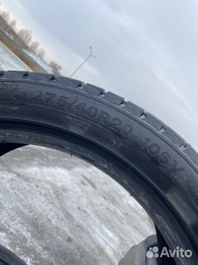 Triangle PL02 275/40 R20 106