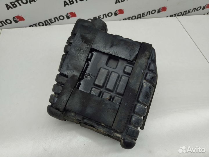 Резонатор воздушный Suzuki Swift MA 1997 г.в