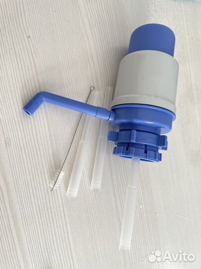 Помпа + 2 бутылки 19л для питьевой воды