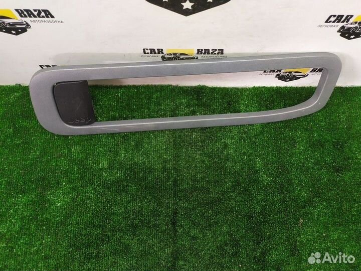 Ручка бардачка багажника Jeep Cherokee