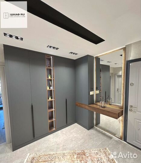 Современный шкаф