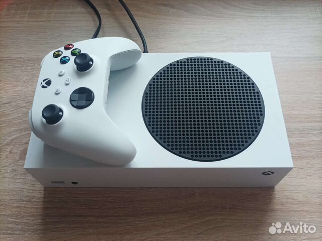 Xbox Series S + гарантия + геймпасс (в описании)