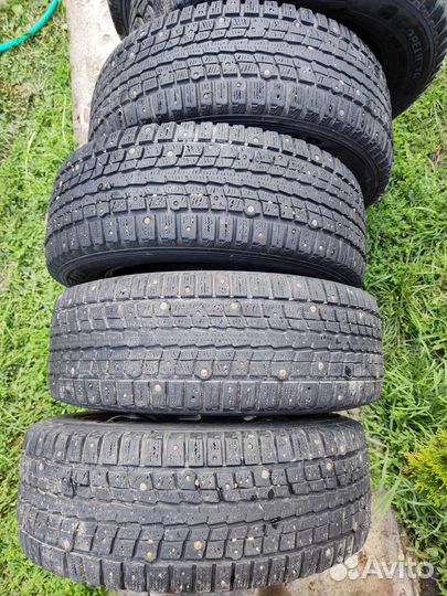 Dunlop SP Winter Ice 07 215/65 R16