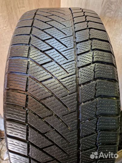 Continental ContiVikingContact 6 255/55 R18 и 235/60 R18 109T