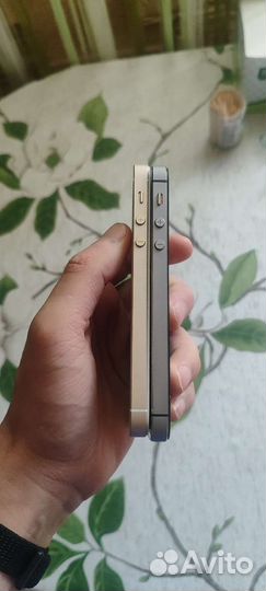 Телефон iPhone 5s 64 гб